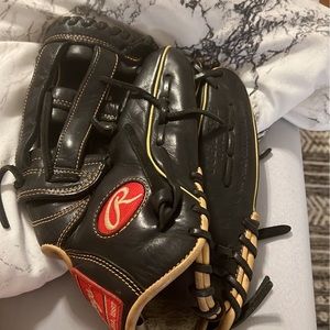 Rawling Fastpitch Softball glove. 12 3/4 inch